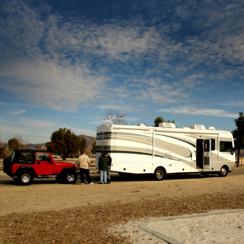 Should You Use a Trailer or a Tow Dolly Instead of Flat Towing?